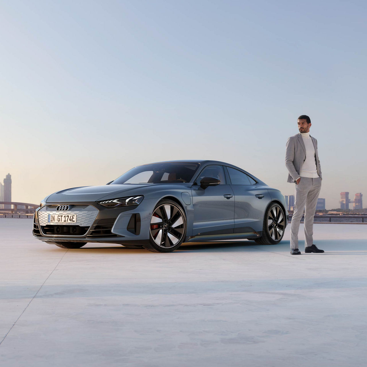 Audi e-tron GT quattro > アウディジャパン