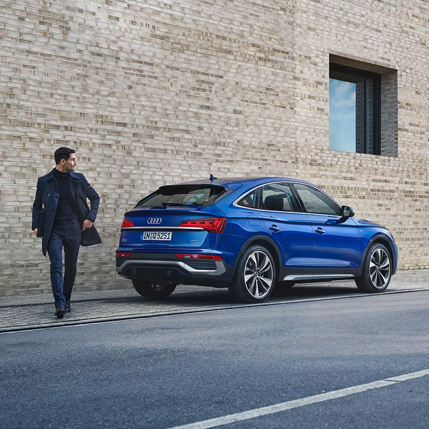 Audi Q5 Sportback side view