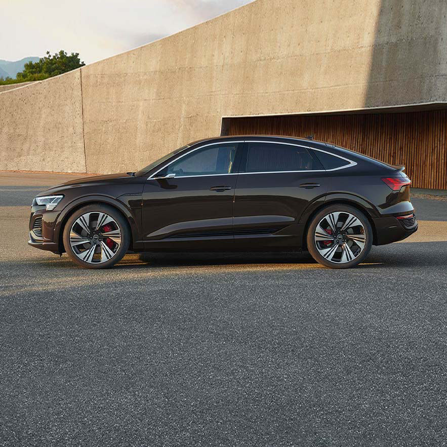 イートロン❤︎ Audi Q8 e-tron 誕生｜Audi e-tronスペシャルサイト