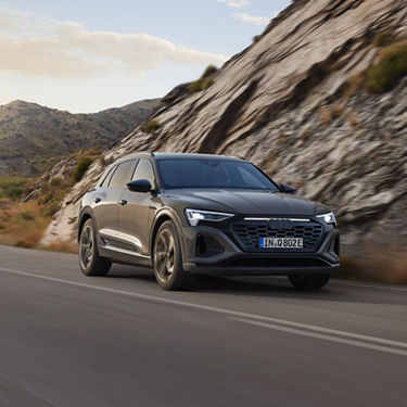 Audi Q8 e-tron 走り出した直後から途切れのないリニアな加速