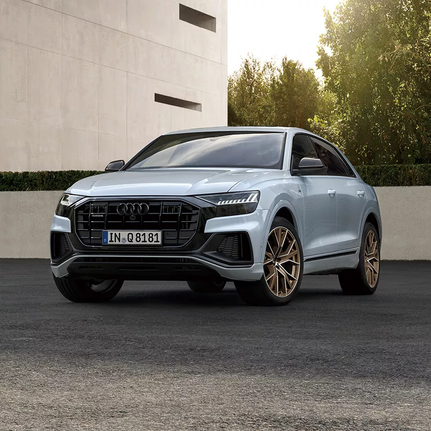 Audi Q8 bronze edition
