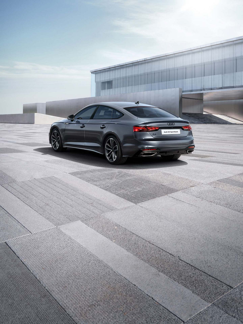 アウディ A5 2.0TFSI希少カラー＆特注内装新車同様特注20インチ