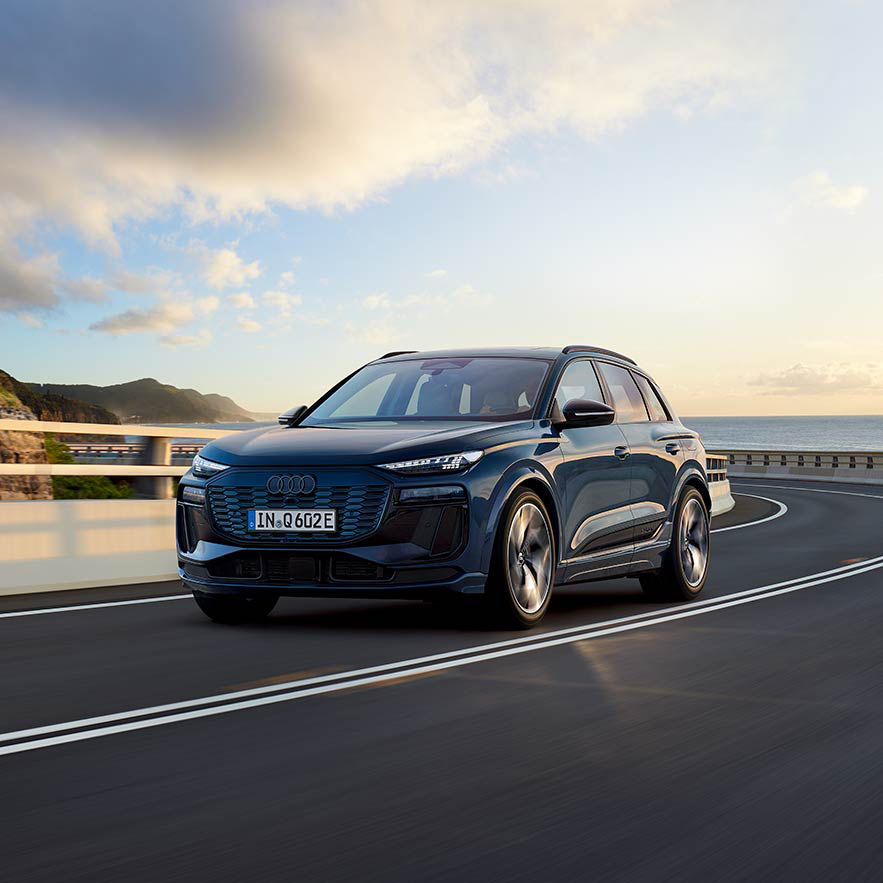 Amazon | △超希少！AUDI 特注！1/18 アウディ NEW Q6 SUV