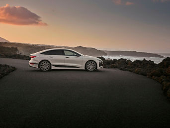 Siden af en A6 Sportback e-tron