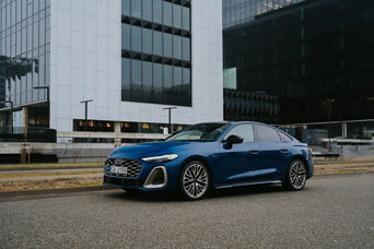 Audi S5 Saloon Side view