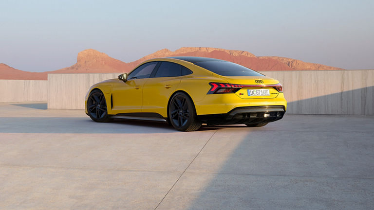Side and rear view Audi RS e-tron GT