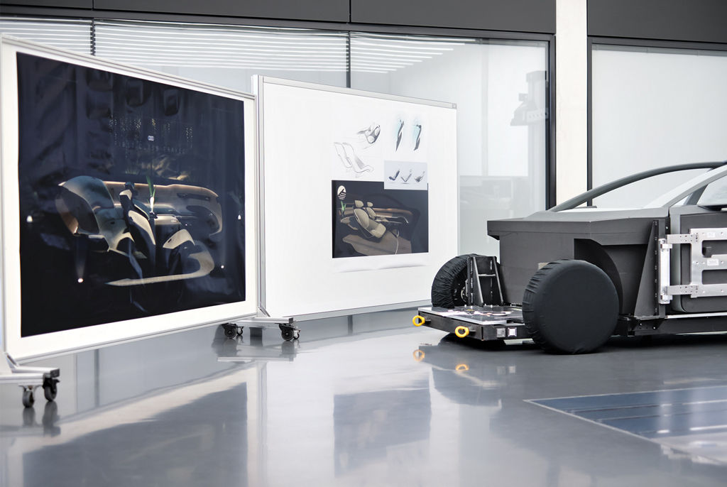 Development concepts for the Audi grandsphere concept{ft_footnote_conceptcar} interior.