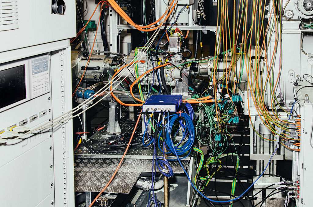 An asynchronous motor wired to a test bench. 