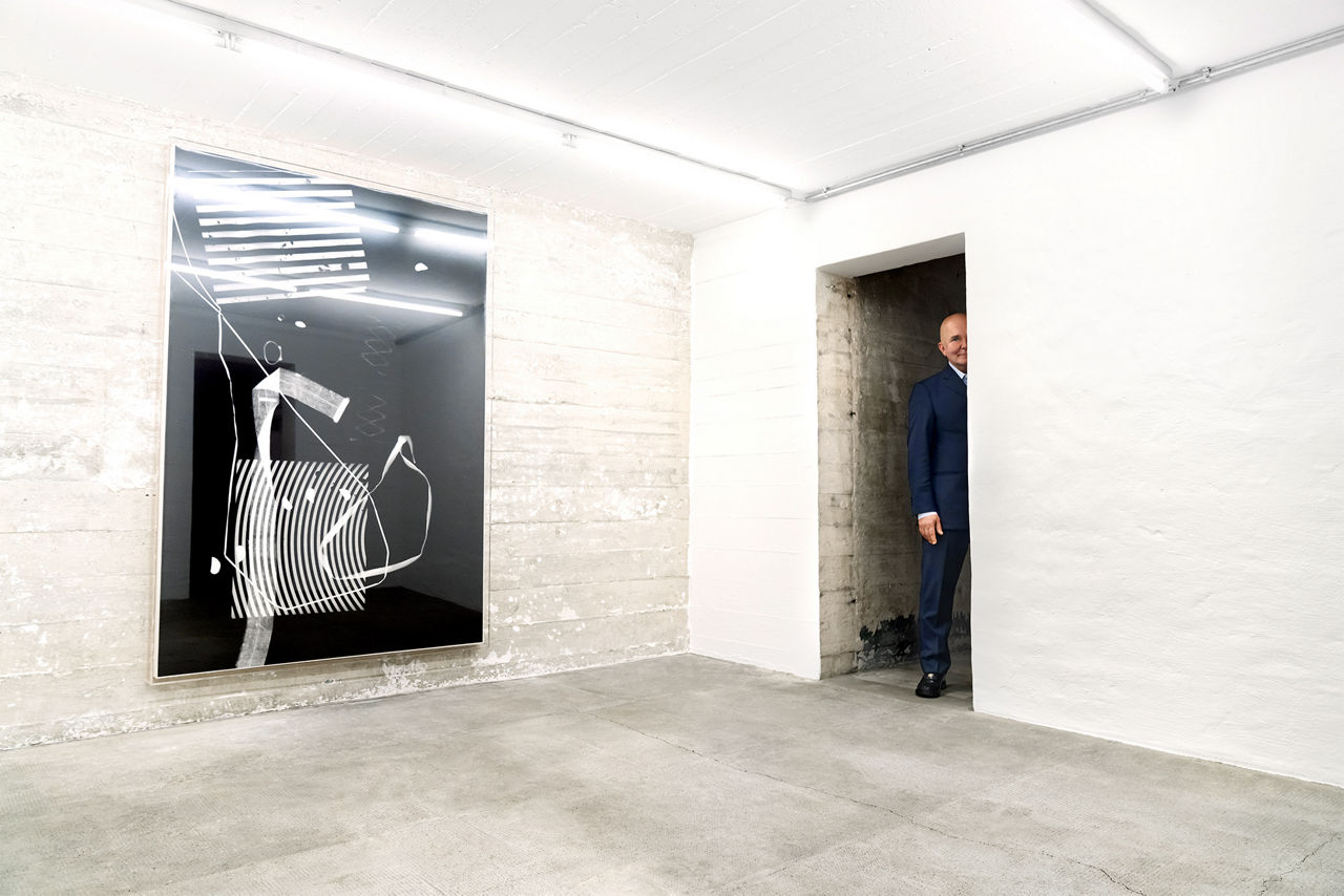Art photographique sur un mur du bunker.