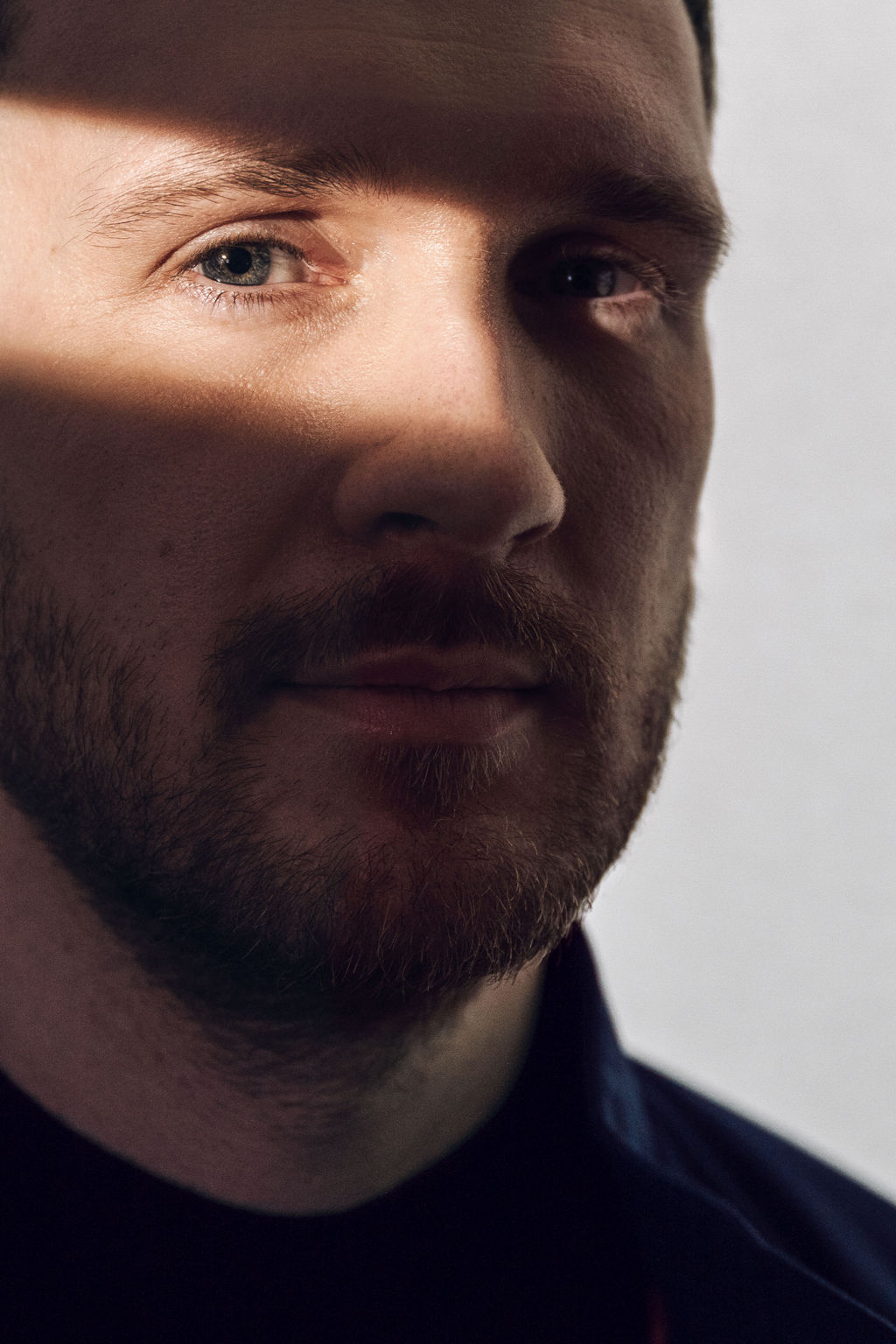 Portret projektanta Audi Lukasa Rittwage’a.
