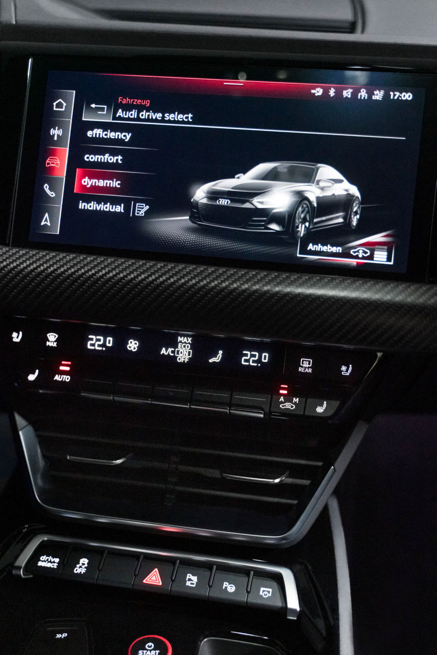 Ecran de controle de la voiture
