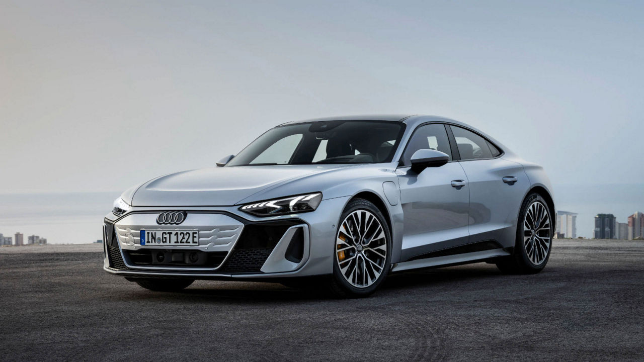 Frontansicht des Audi S e-tron GT.