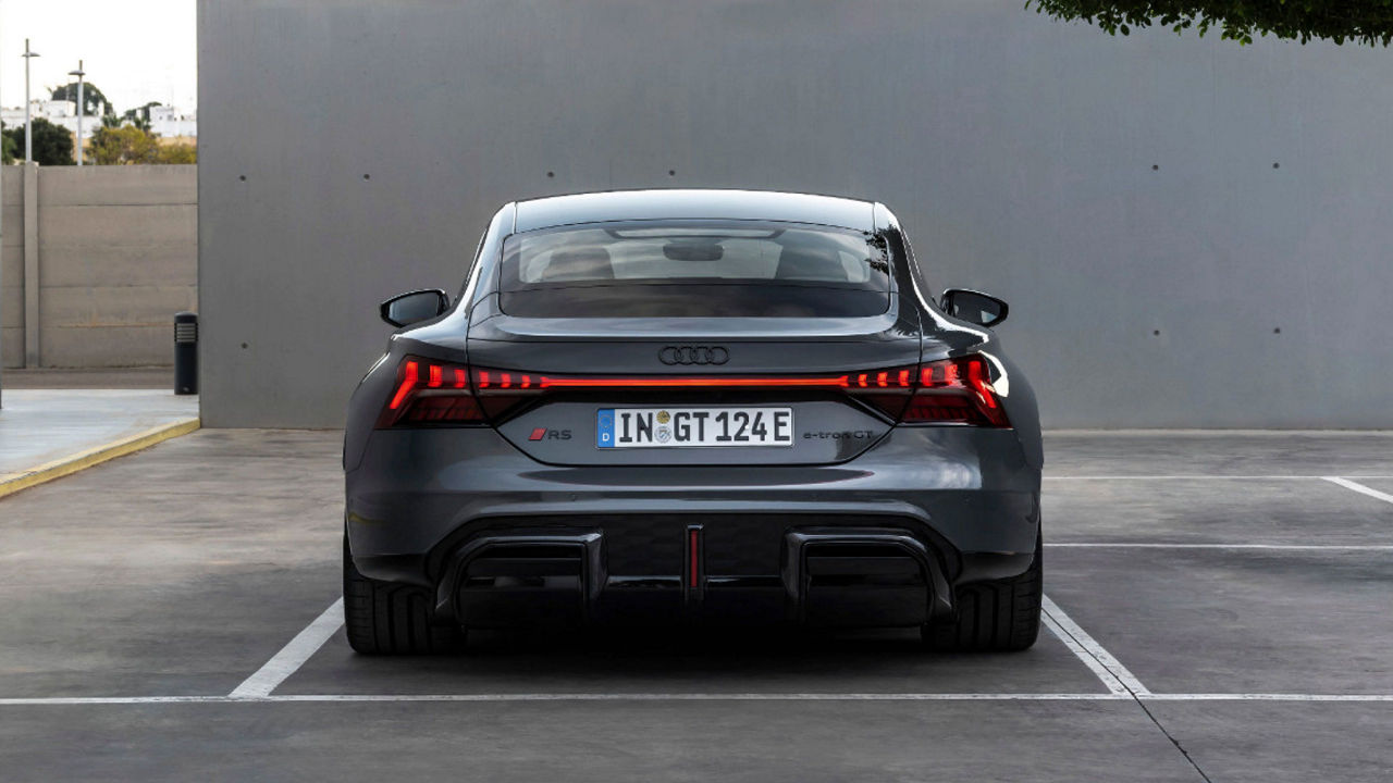 Heckansicht des Audi RS e-ton GT.