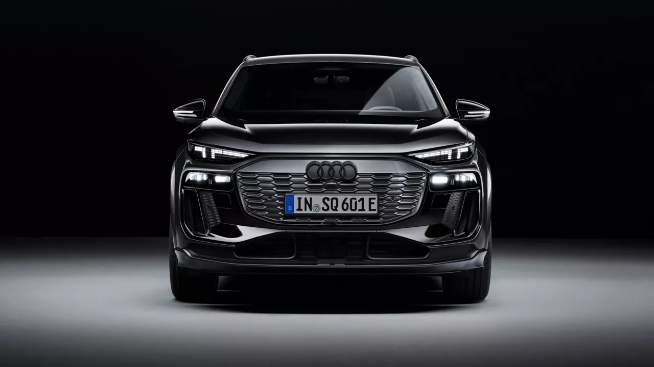 Fronten på Audi SQ6 e-tron. 