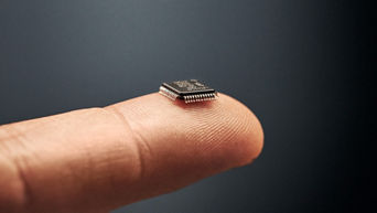 Stage_Large_Finger_1920x1080.jpg