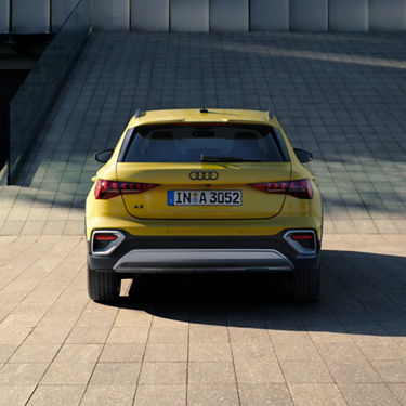 Foto de la parte trasera del Audi A3 allstreet. 