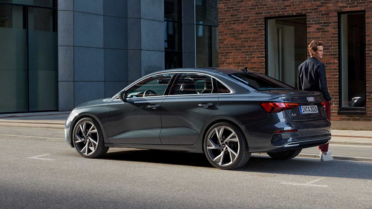 Frontal side view Audi e-tron S Sportback