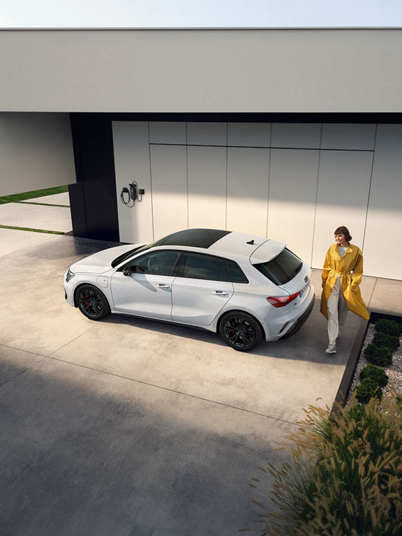 Audi A3 Sportback TFSI e Side view with model