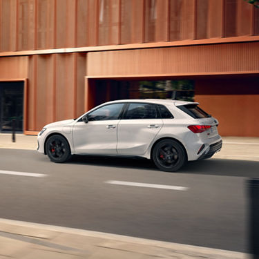 Audi A3 Sportback TFSI e vue latérale dynamique