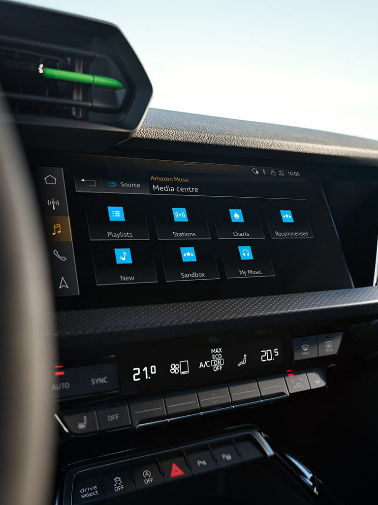 Audi RS 3 Sedan Amazon Menu in Cockpit 