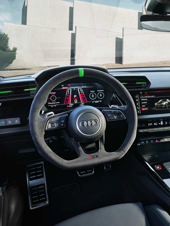 Cockpit view Audi RS 3 Sedan
