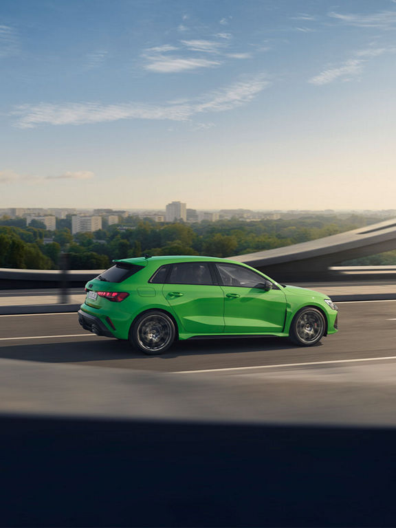 Audi RS 3 Sportback dynamisch zijaanzicht