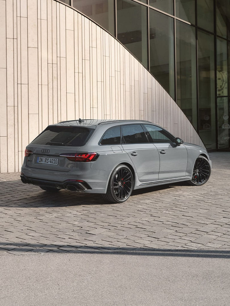 Audi RS 4 Avant tagantvaade