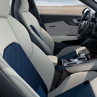 Foto del diseño interior de un Audi S4 Avant TDI personalizado con Audi exclusive. 