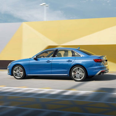 Audi A4 Sedaan külgvaade