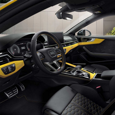 Interior RS5 Coupé with yellow features