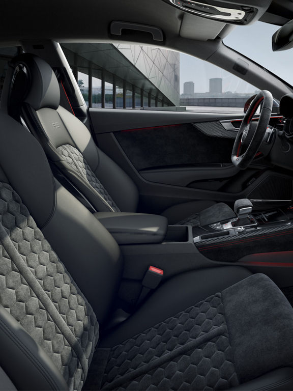 Foto del interior del Audi RS 5 Coupé Competition plus.