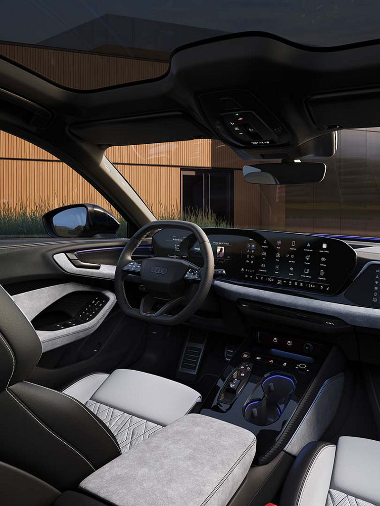 Audi S5 Avant met zwart en diamantzilver leder op de sportstoelen plus