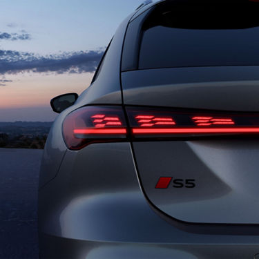 Audi S5 Avant signatures lumineuses phares arrière