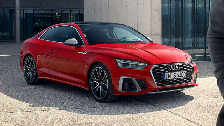 Widok z przodu Audi S5 Coupe