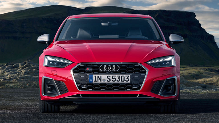 Widok z przodu Audi S5 Coupe