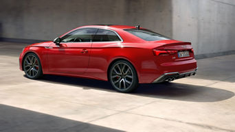 side view Audi S5 Coupe