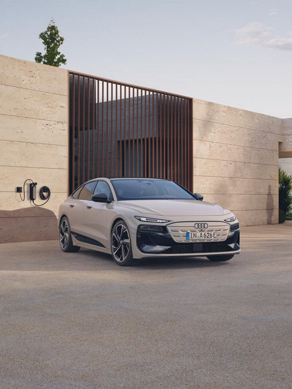 Audi A6 Sportback e-tron side front