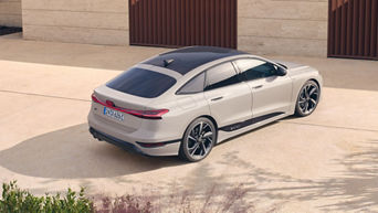 Seitliche Frontansicht Audi A6 Sportback e-tron