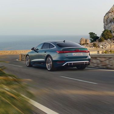 Vue arrière dynamique Audi S6 Sportback e-tron