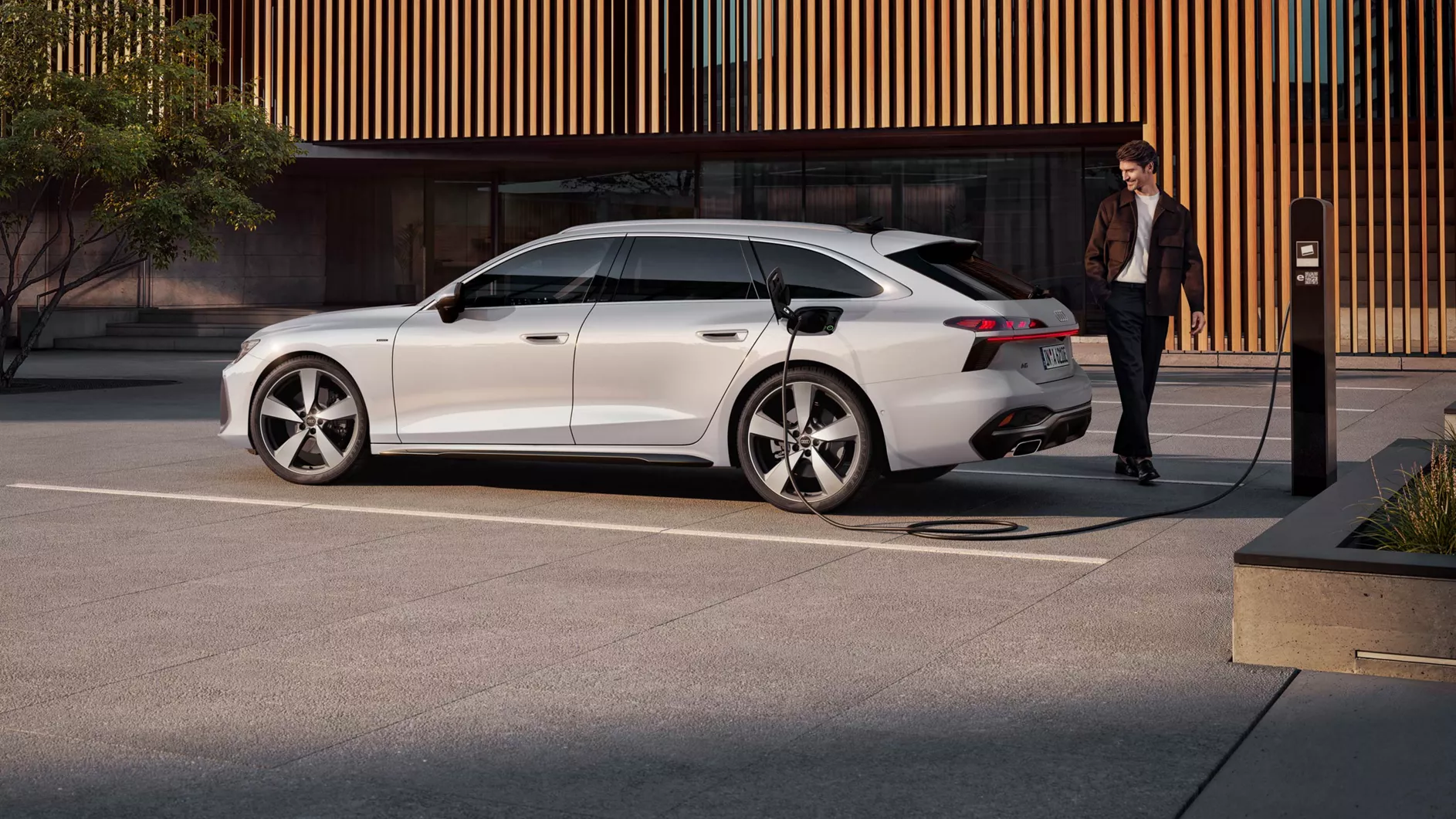 Audi Hybrid Plug Innull