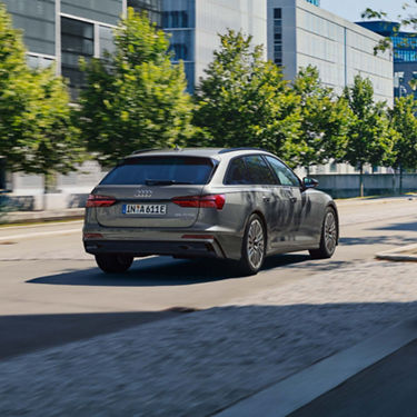 Widok z tyłu Audi A6 Avant TFSI e