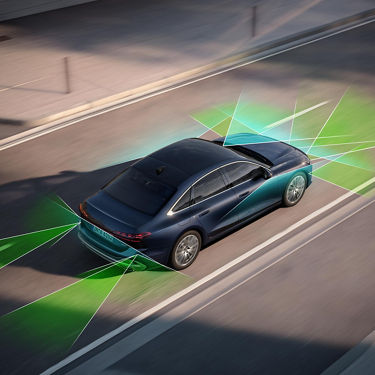 Audi A6 Berline en bleu, dans une vue supérieure avec des lignes vertes dessinées pour l'assistance à la conduite