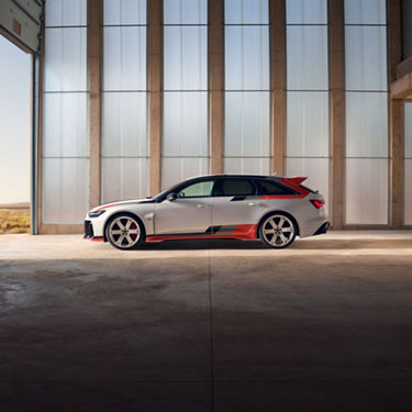 Side view Audi RS 6 Avant GT