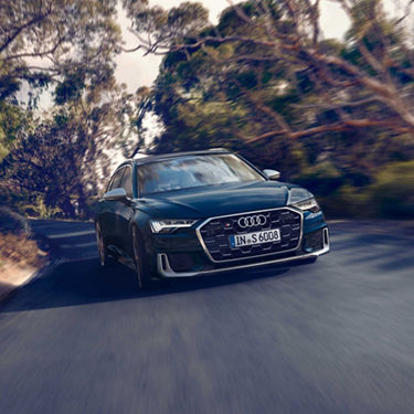 Front view Audi S6 Avant TDI