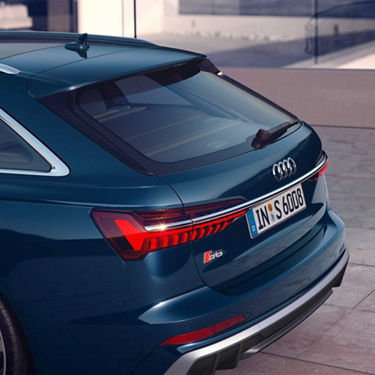 S6 Avant TDI close rear view