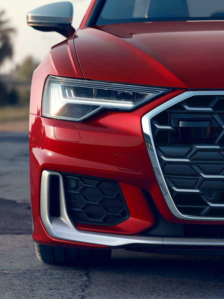 Front view Audi S6 Sedan TDI