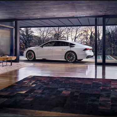 Audi A7 Sportback TFSI e lädt