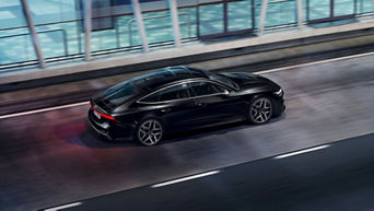 Dynamische Seitenansicht Audi S7 Sportback