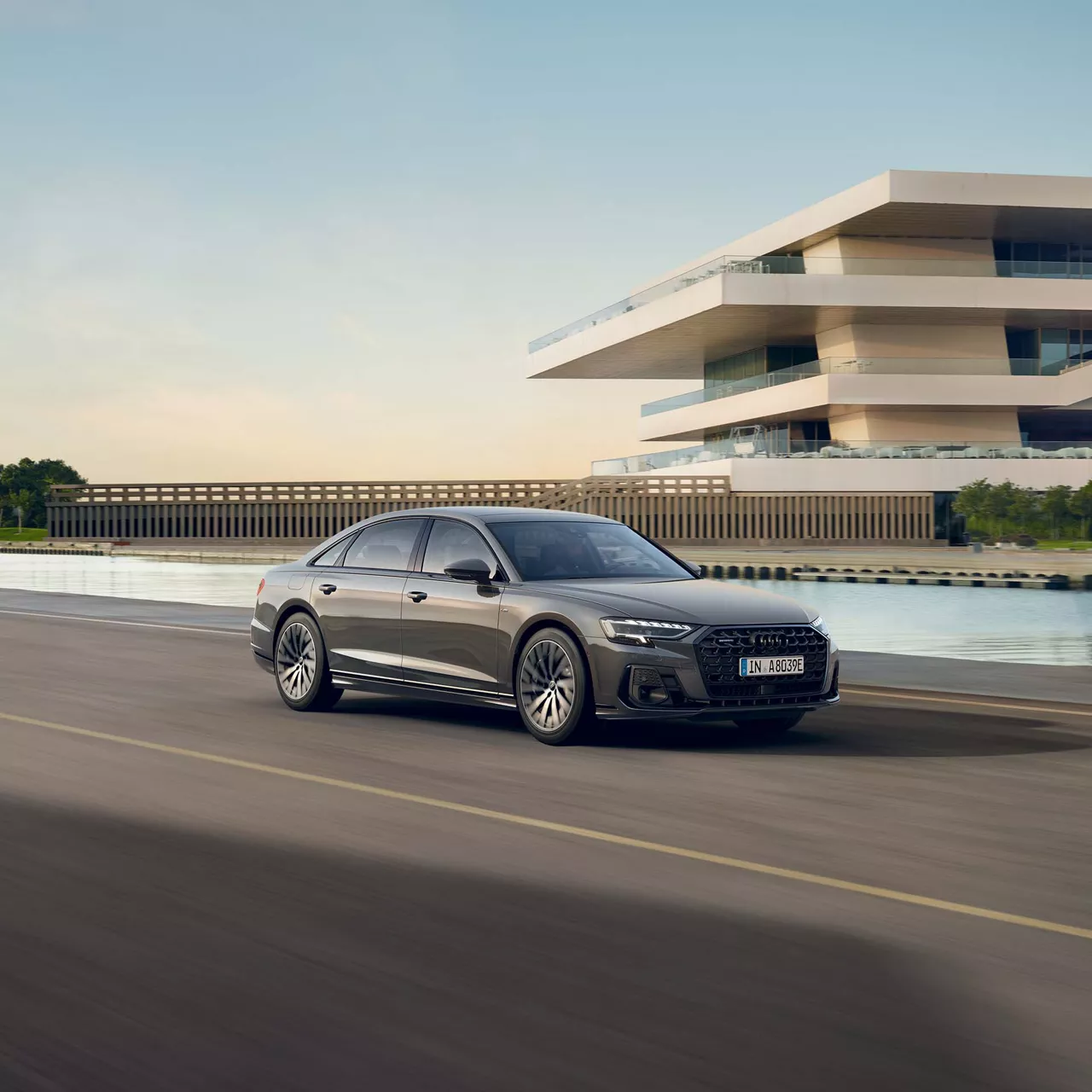 Audi A8 L TFSI e