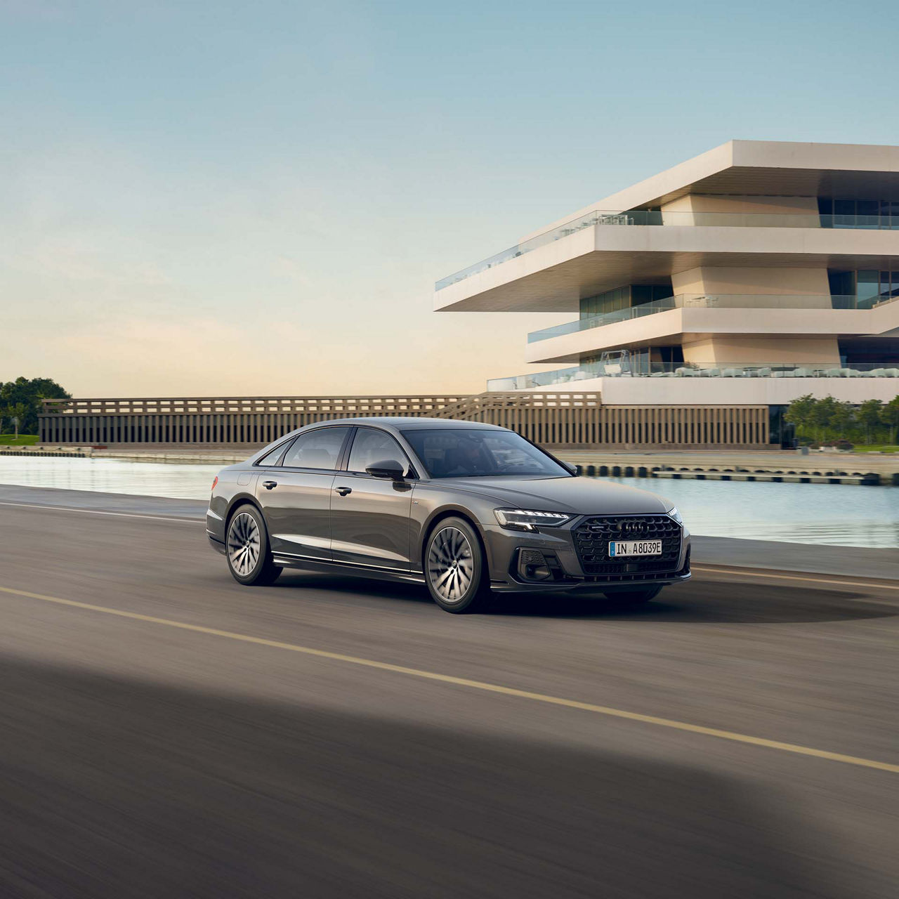 Audi A8 L TFSI e